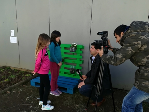 Reportagem vídeo realizada pela altominhoTV
https://www.altominho.tv/site/2018/03/25/criancas-constroem-horta-pedagogica/